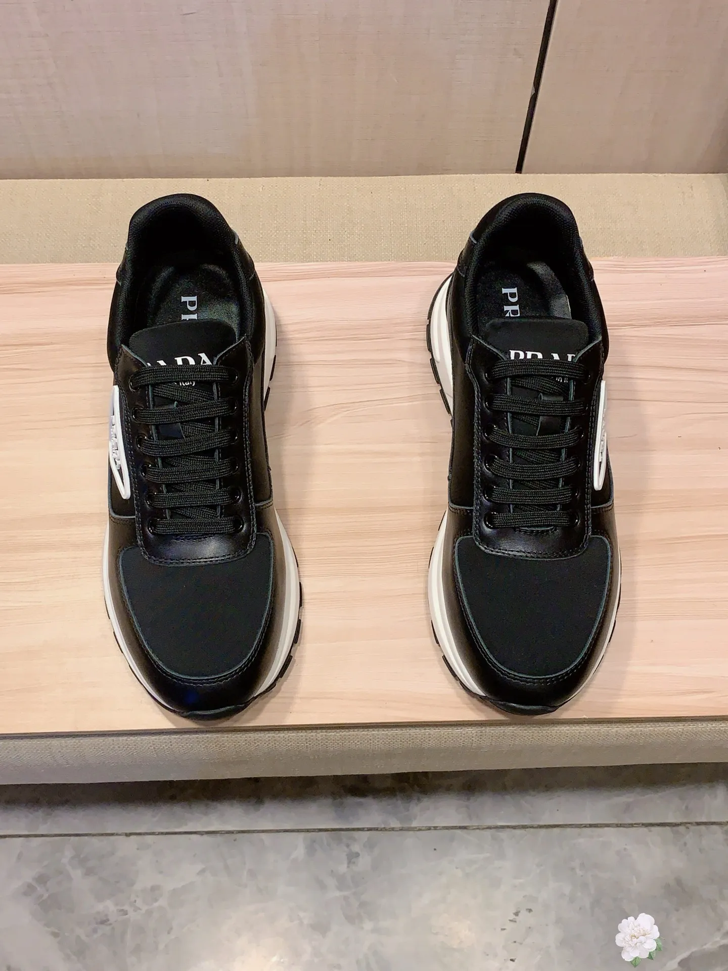 Men's Men's Shoes💰420💰💰🎩🎩[Lightning][Lightning] "PRADA*" The latest and most popular casual shoes, top brand [seduce] luxury~purchase, top~quality. [Strong] The upper is made of imported breathable cowhide with material ➕ breathable sheepskin feet (•) and fine workmanship. The original stylish and stylish soft rubber wear-resistant and non-slip outsole is light and comfortable on the feet. The real thing looks better when photographed. 085: code: 38-44, 3️⃣ colors selected